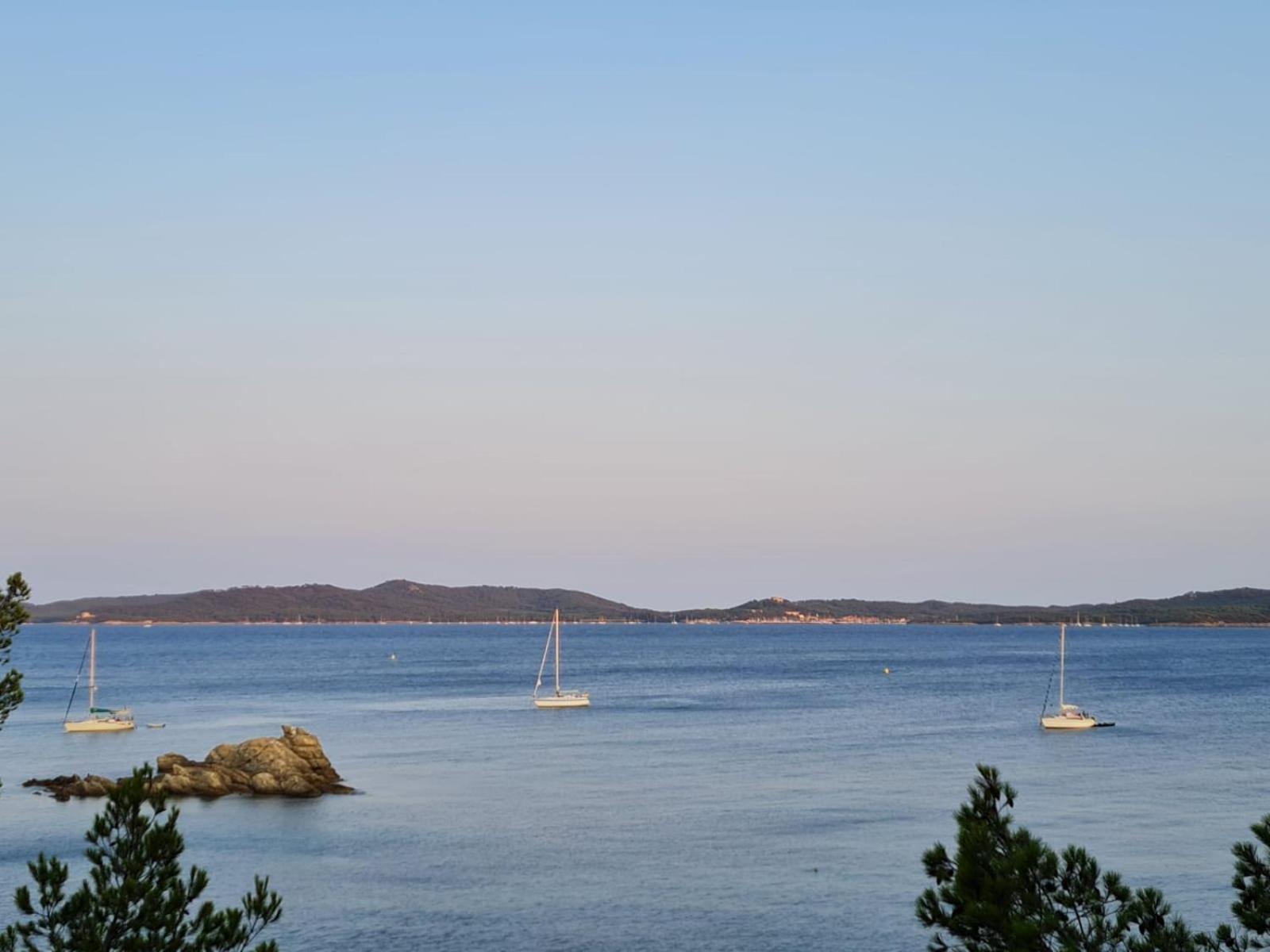 L'Instant Plage - Vue Mer - Bord De Plage - La Capte - Cote D'Azur 히에레 외부 사진